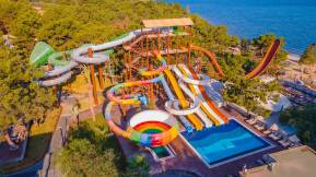 LONG BEACH CLUB NATURE Pools & Beach